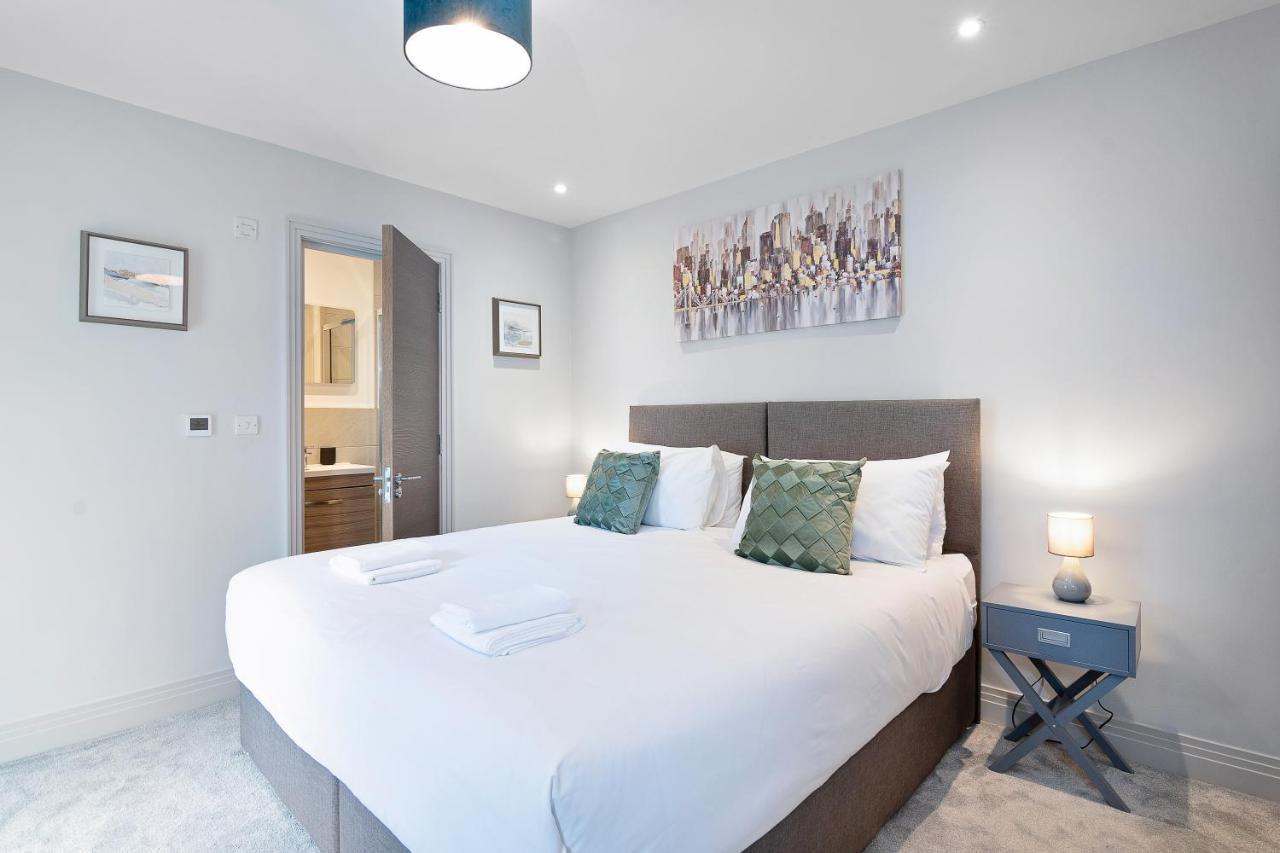 Spacious, 3 Bedroom, 2 Bathroom, Surbiton Exterior foto