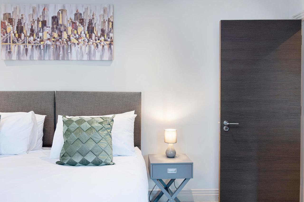 Spacious, 3 Bedroom, 2 Bathroom, Surbiton Exterior foto