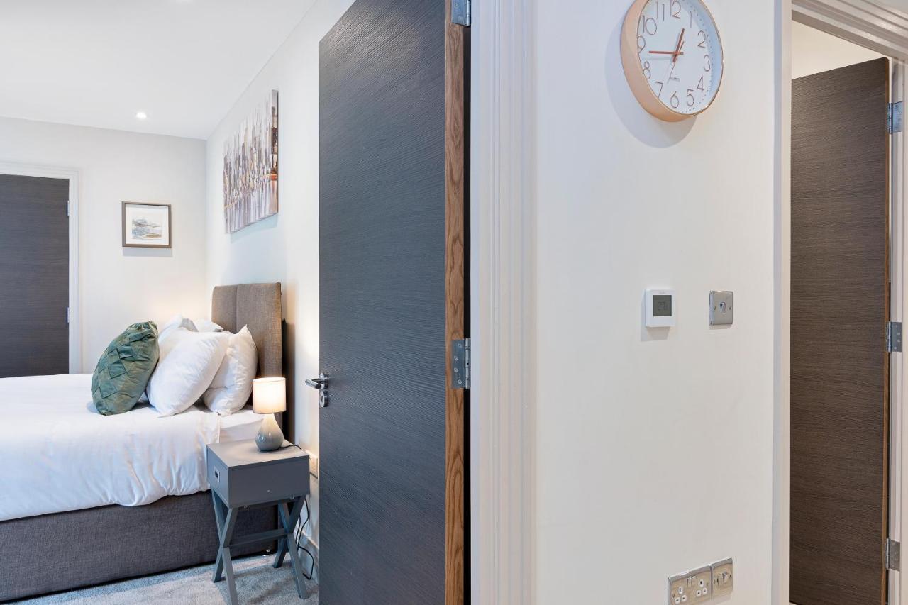Spacious, 3 Bedroom, 2 Bathroom, Surbiton Exterior foto