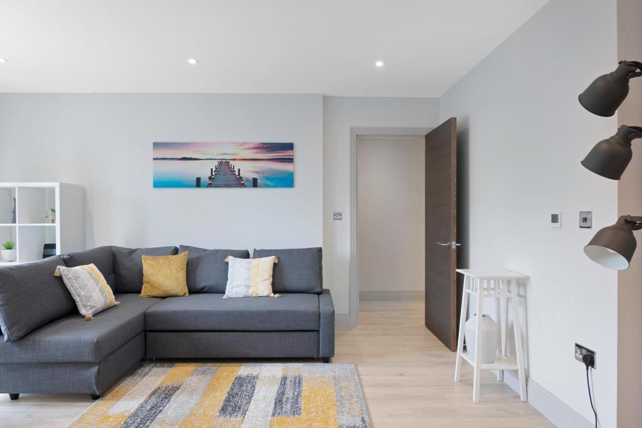Spacious, 3 Bedroom, 2 Bathroom, Surbiton Exterior foto